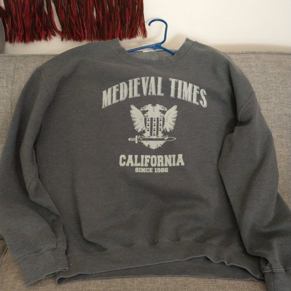Medieval Times California Men's Crewneck Sweatshirt Size L Blue/Gray 1990s